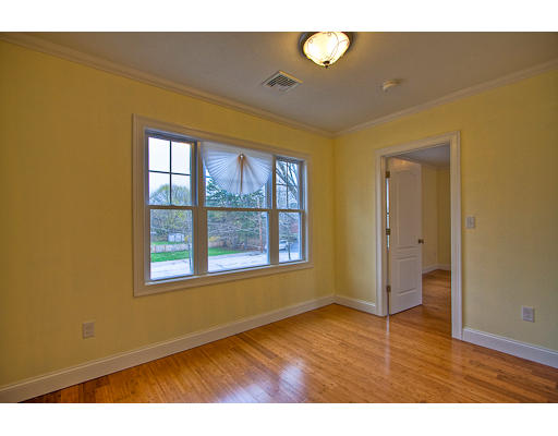 118 Wolcott Road Milton, MA 02186 - Photo 20 of 26 Gallery Image 20