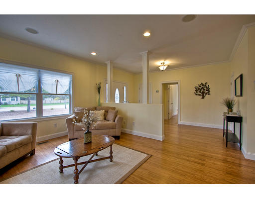 118 Wolcott Road Milton, MA 02186 - Photo 4 of 26 Gallery Image 4