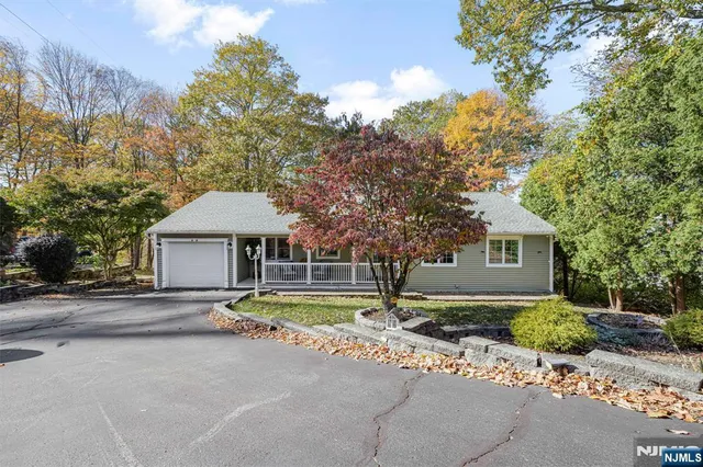 $524,900 | 59 Sachem Road, Lake Hopatcong, NJ 07849