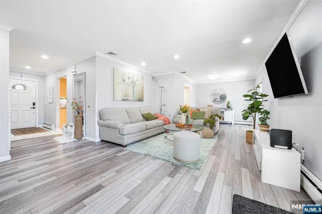 $524,900 | 59 Sachem Road, Lake Hopatcong, NJ 07849