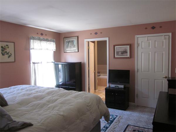 82 Saundersdale Road Charlton, MA 01507 - Photo 13 of 30 Gallery Image 13