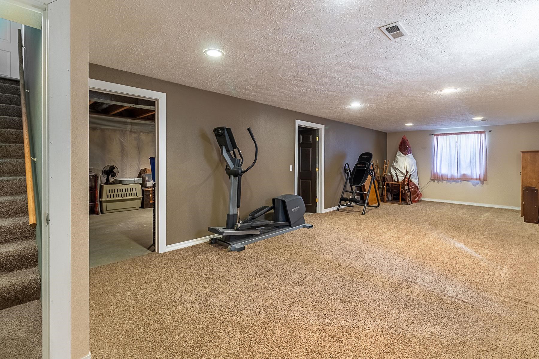 21 West Chattaroy Road Colbert, WA 99005 - Photo 28 of 50