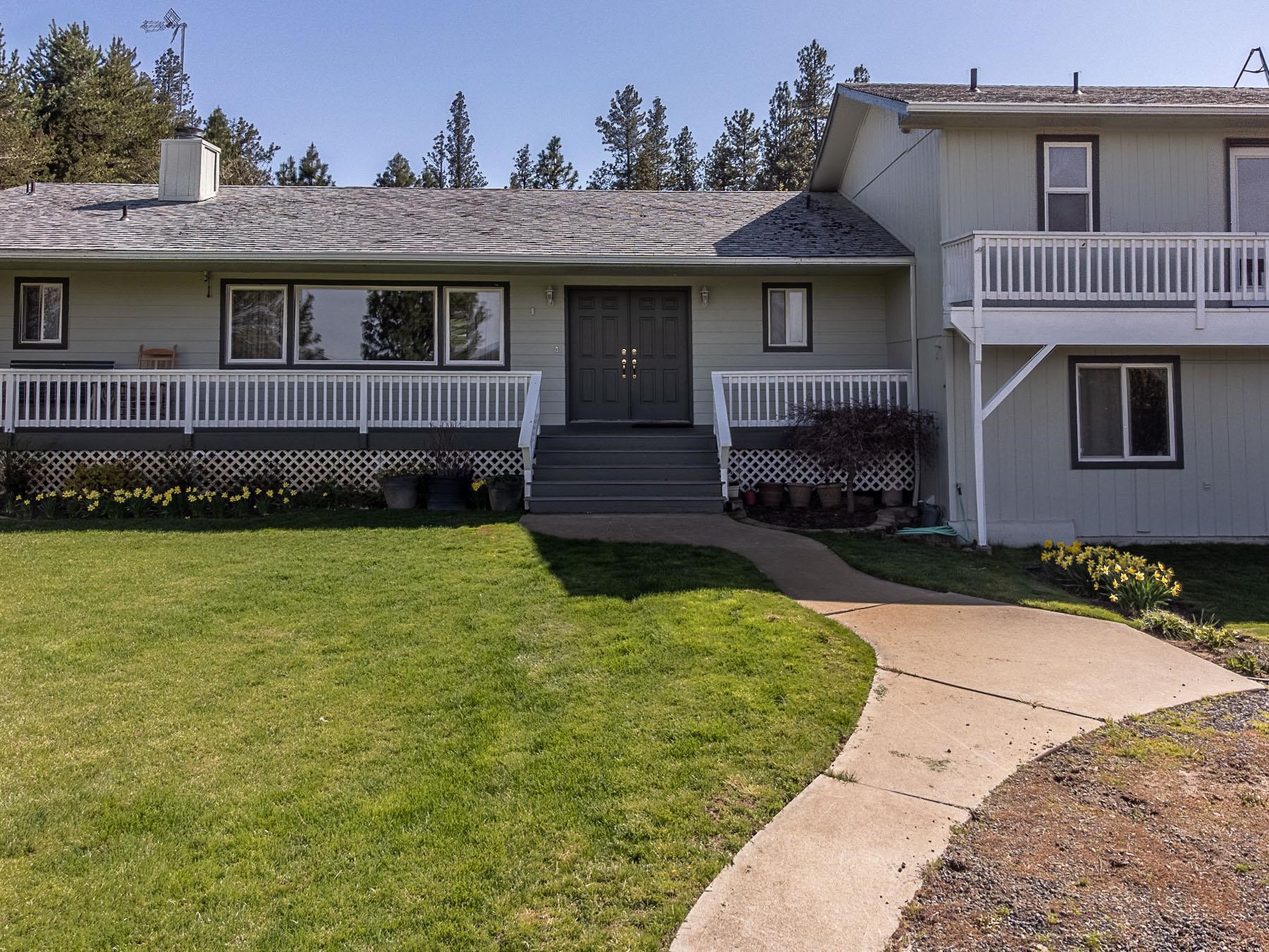 21 West Chattaroy Road Colbert, WA 99005 - Photo 3 of 50