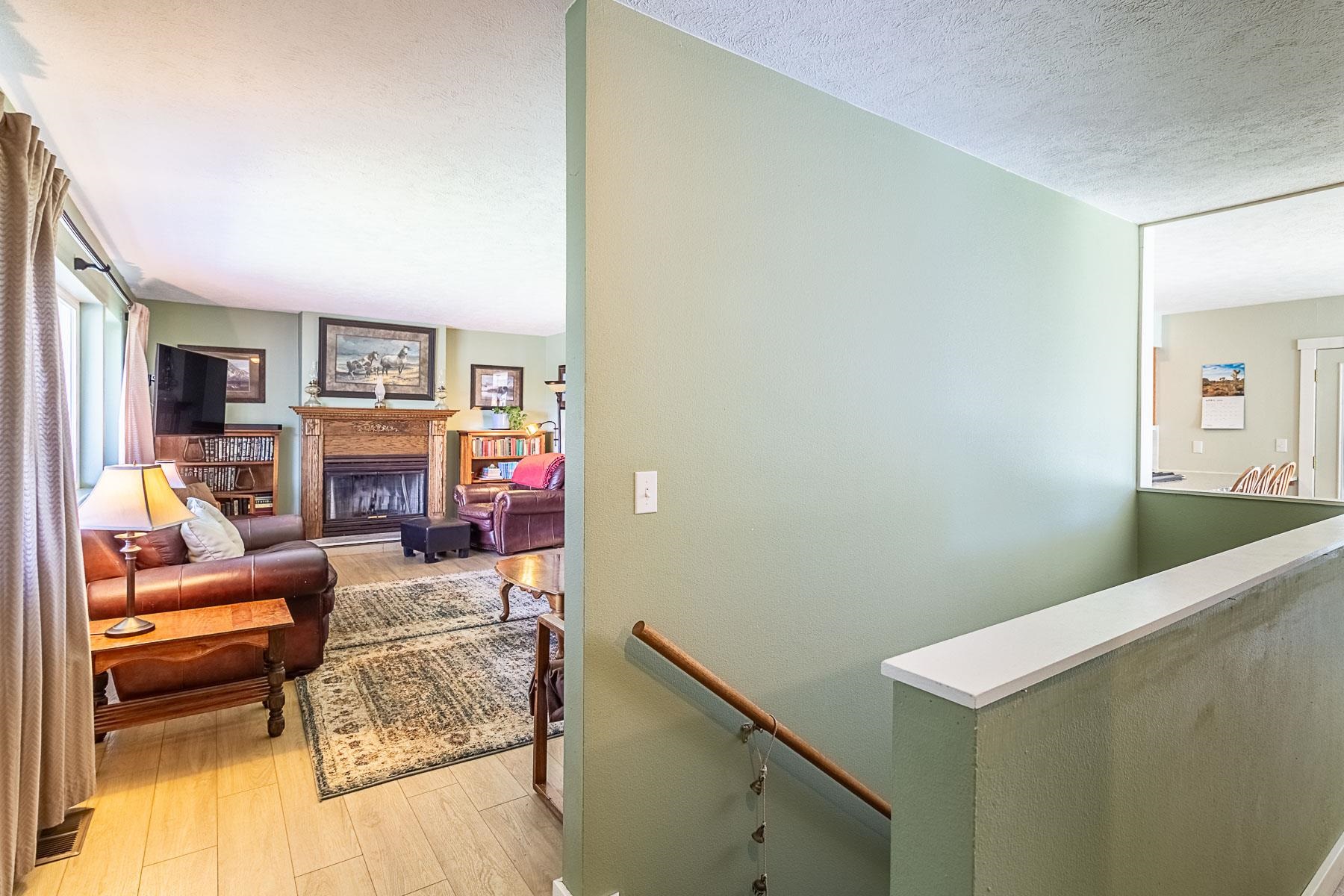 21 West Chattaroy Road Colbert, WA 99005 - Photo 5 of 50