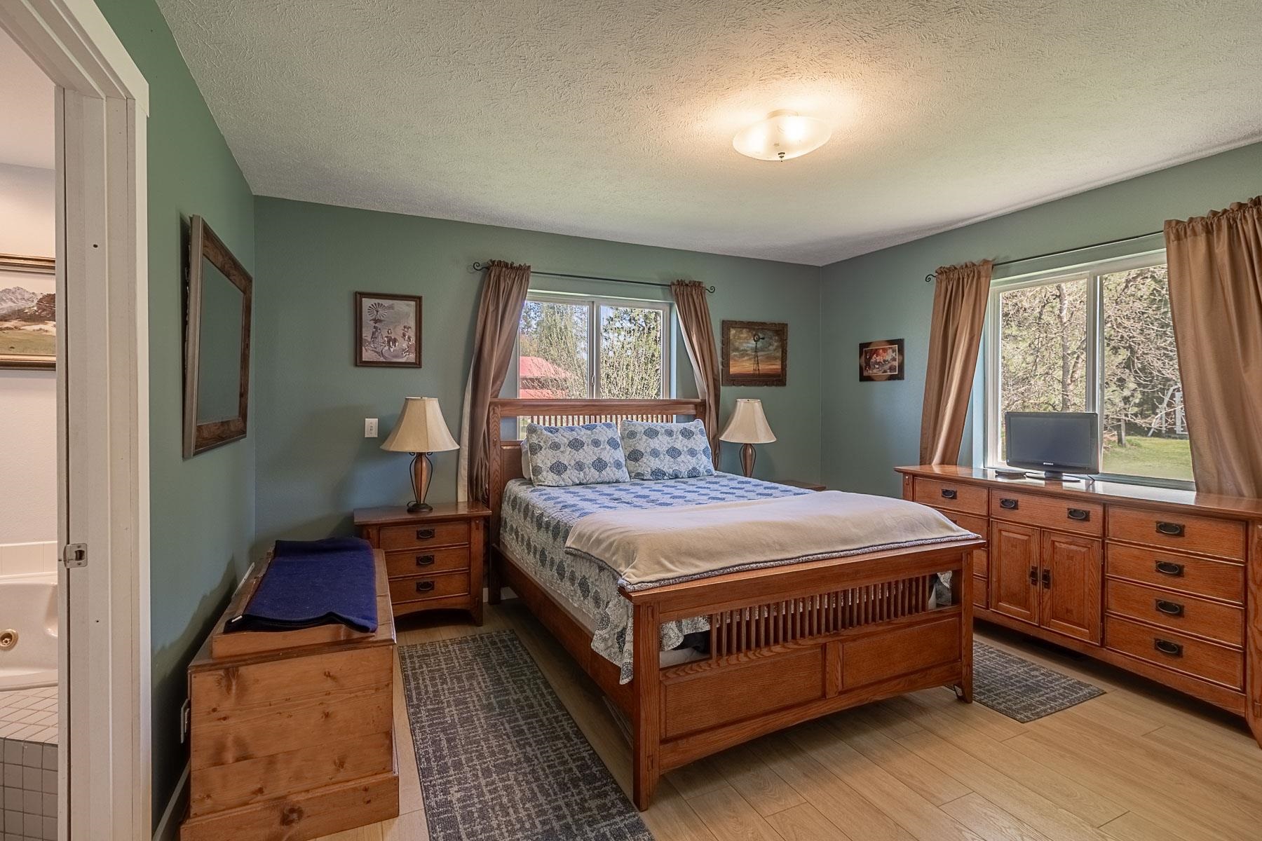 21 West Chattaroy Road Colbert, WA 99005 - Photo 8 of 50