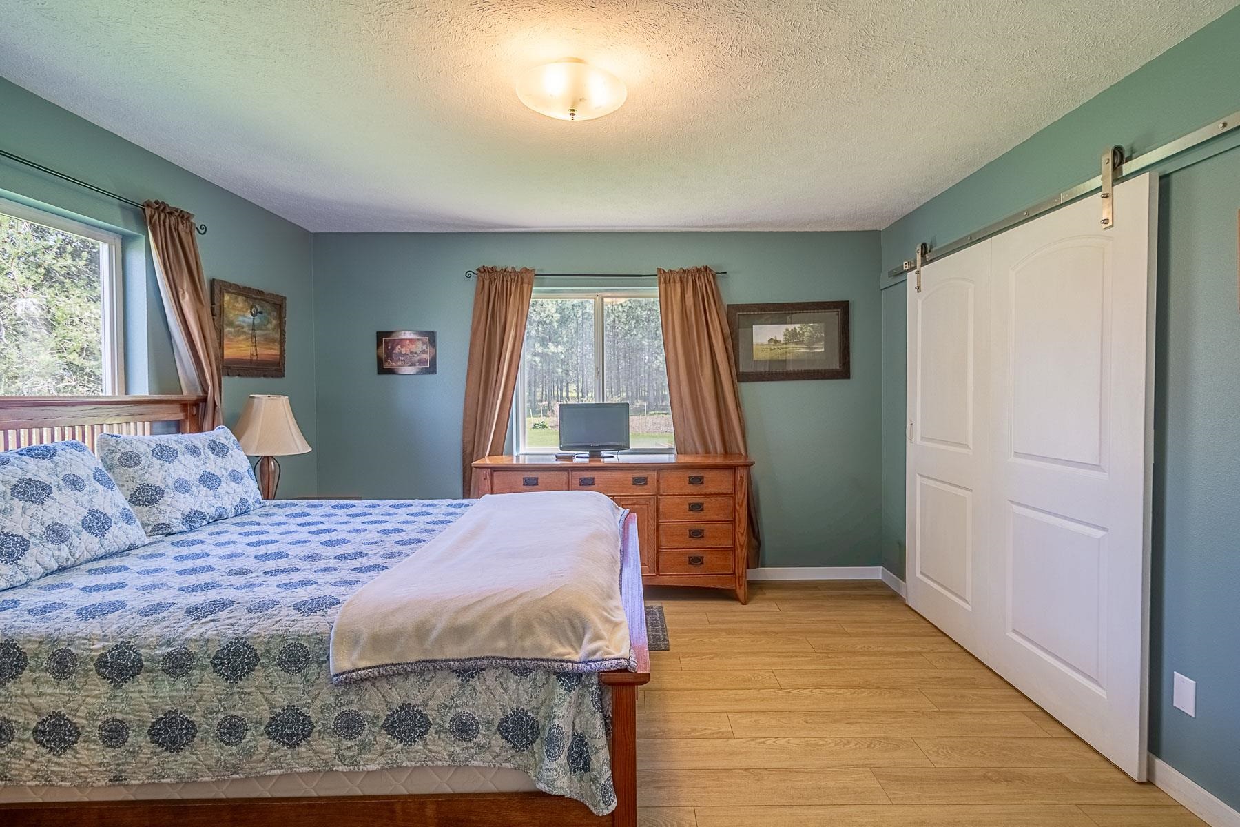 21 West Chattaroy Road Colbert, WA 99005 - Photo 9 of 50