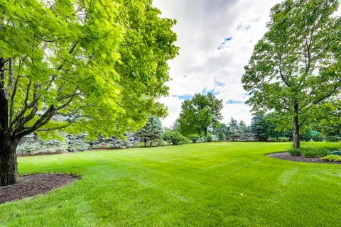 $1,100,000 | 31 Prairie Lane, Wayne, IL 60184