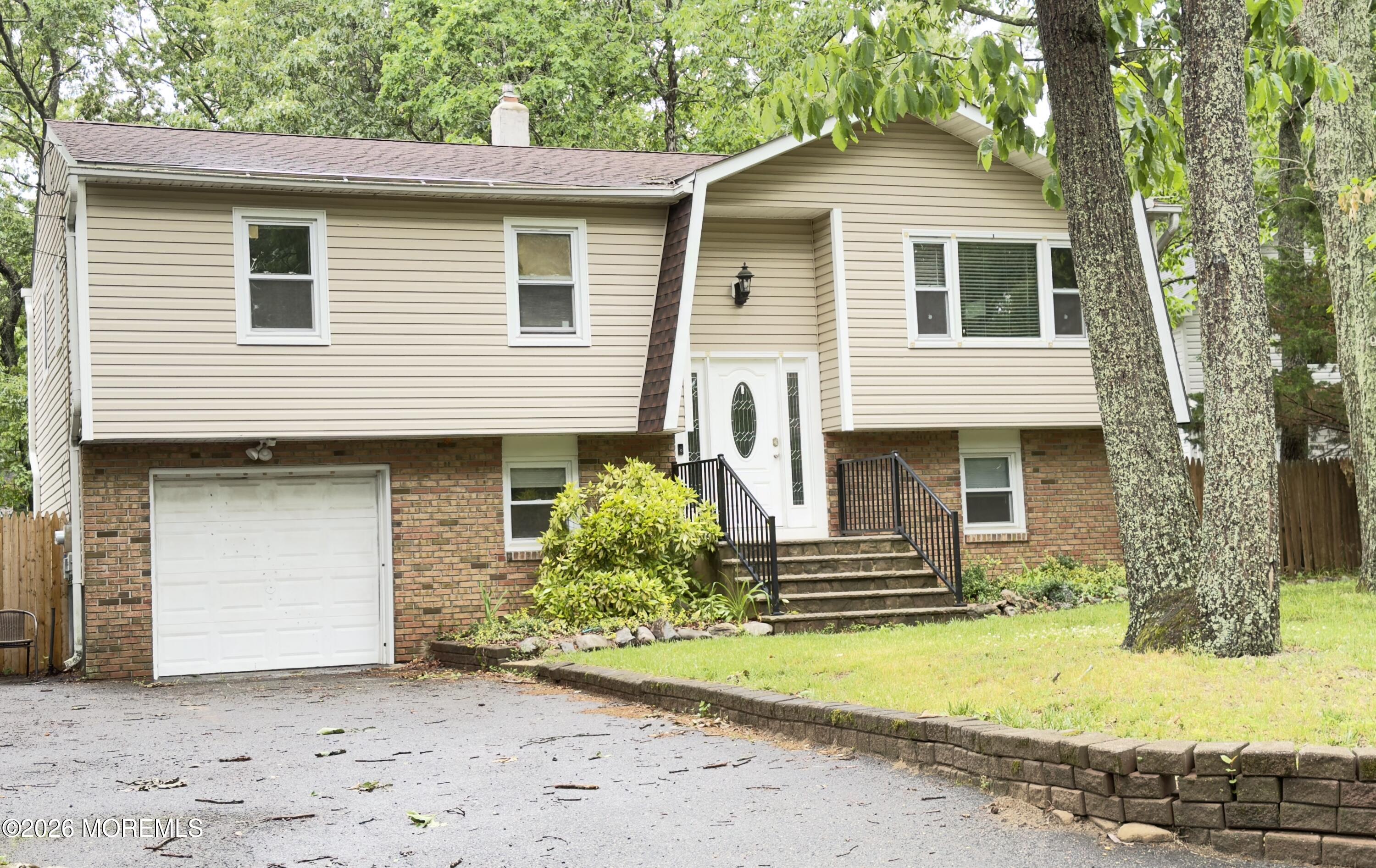 11 Maple Street Jackson, NJ 08527 - Photo 2 of 33 Front view