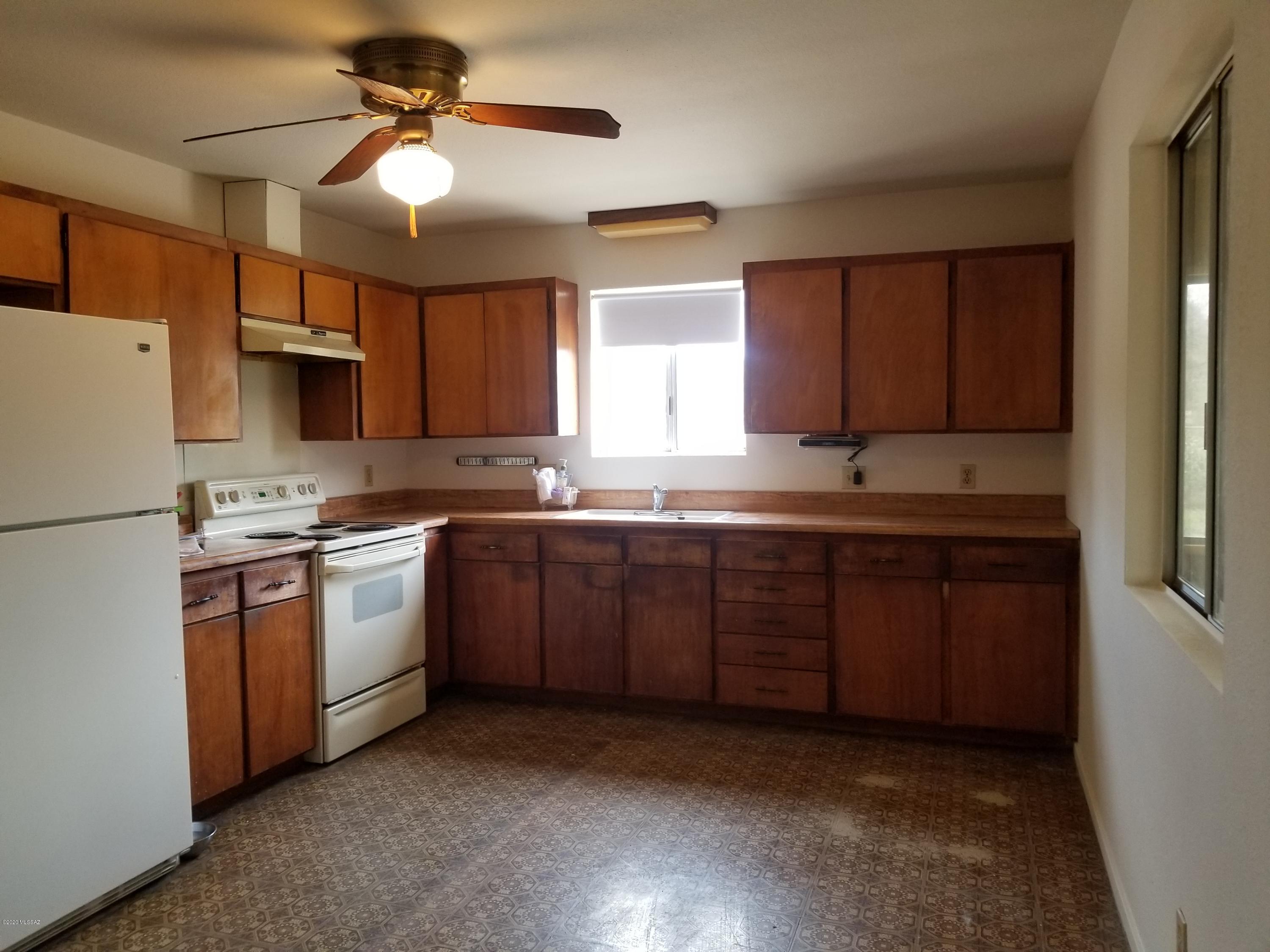 3430 East Edwin Road Tucson, AZ 85739 - Photo 6 of 19 Gallery Image 6