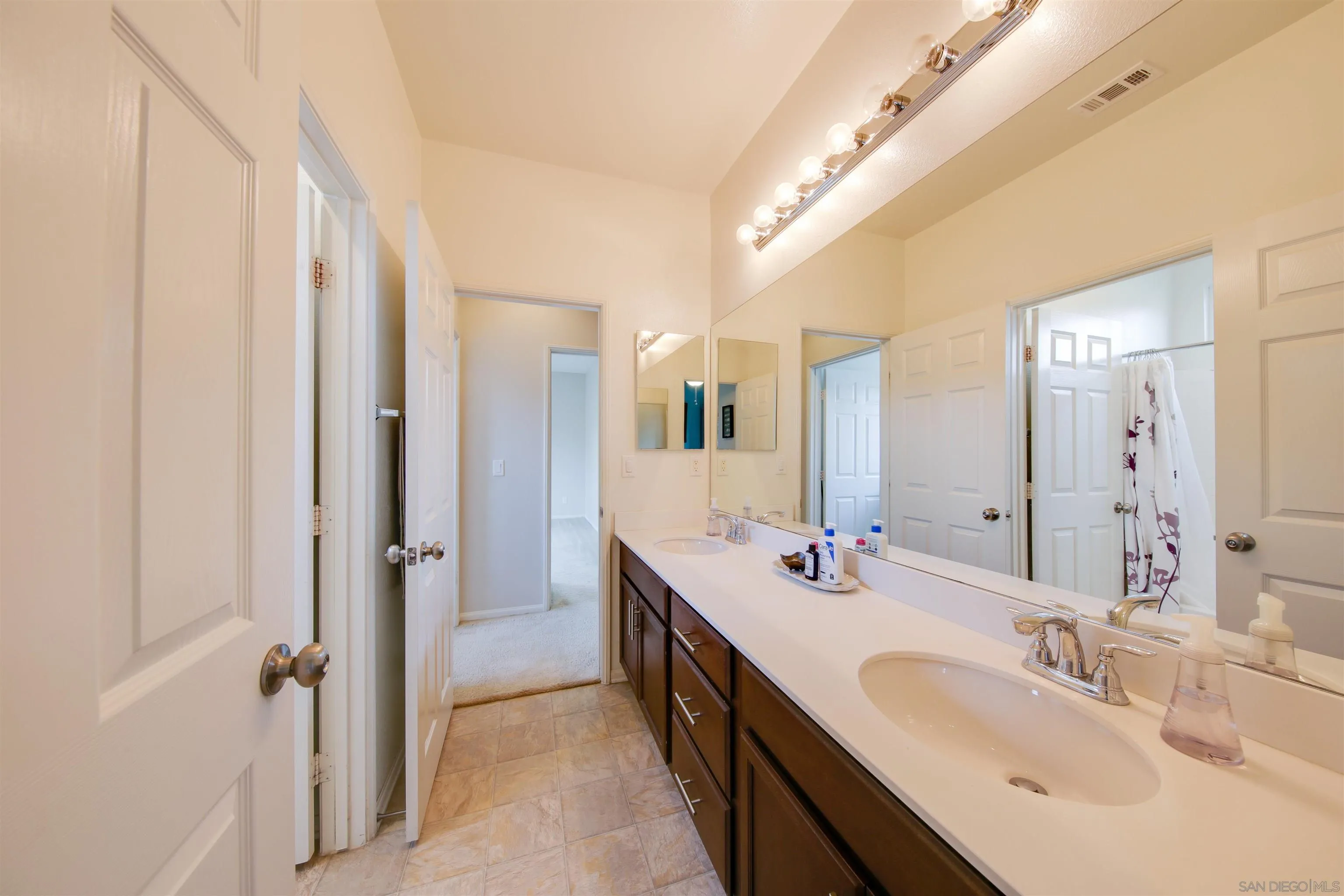 1382 Cathedral Oaks Road Chula Vista, CA 91913 - Photo 23 of 43