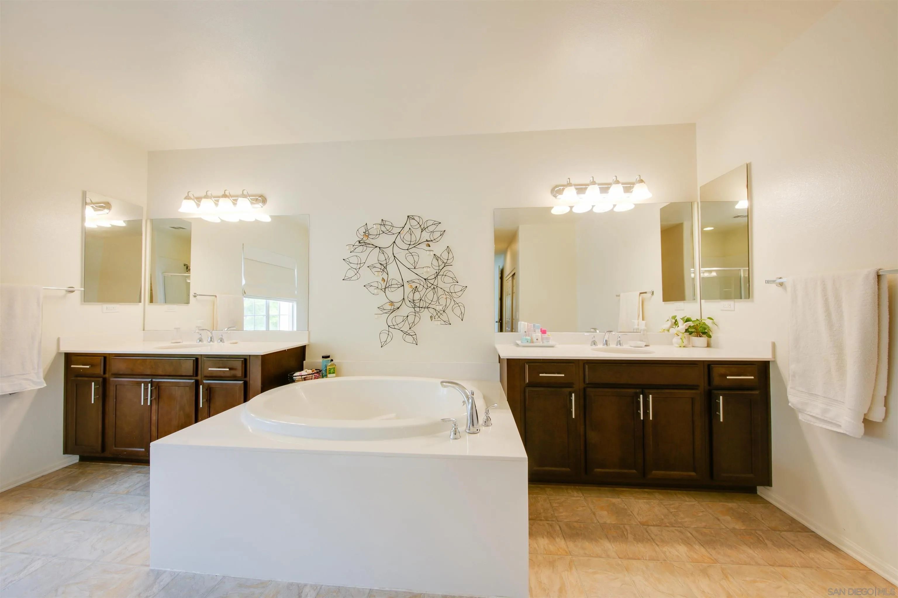 1382 Cathedral Oaks Road Chula Vista, CA 91913 - Photo 31 of 43