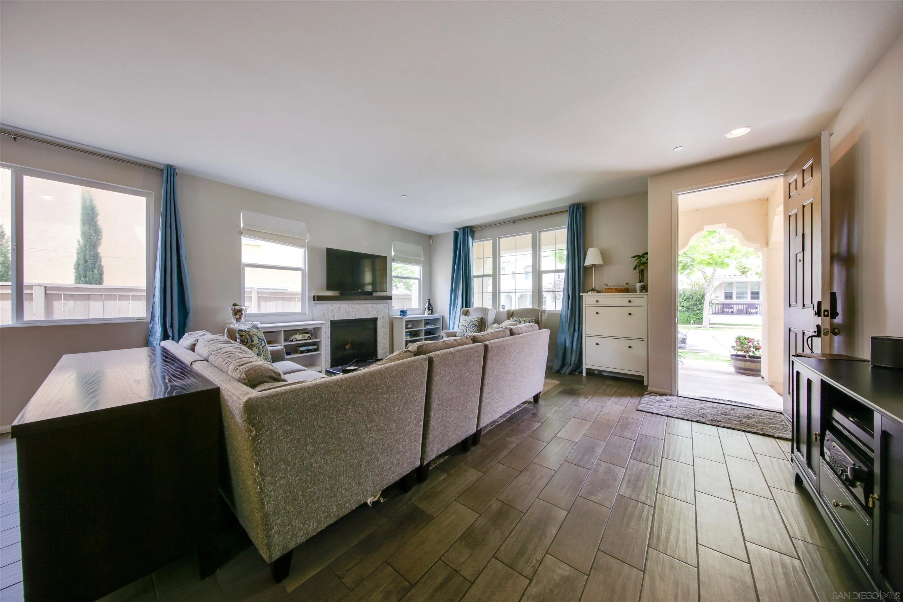 1382 Cathedral Oaks Road Chula Vista, CA 91913 - Photo 6 of 43