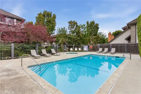 $1,099,000 | 2435 Rue De Cannes, Costa Mesa, CA 92627