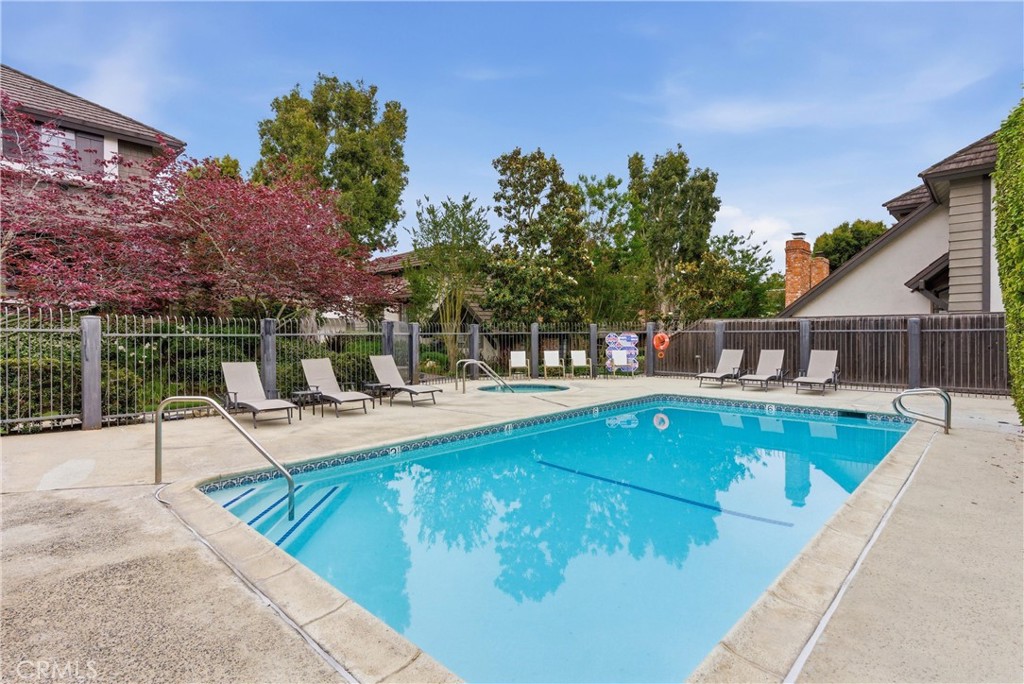 2435 Rue De Cannes Costa Mesa, CA 92627 - Photo 17 of 18