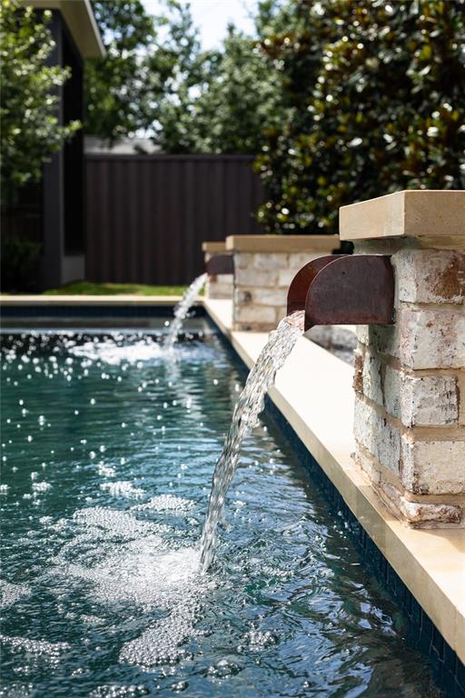 4405 Wildwood Road Dallas, TX 75209 - Photo 24 of 26
