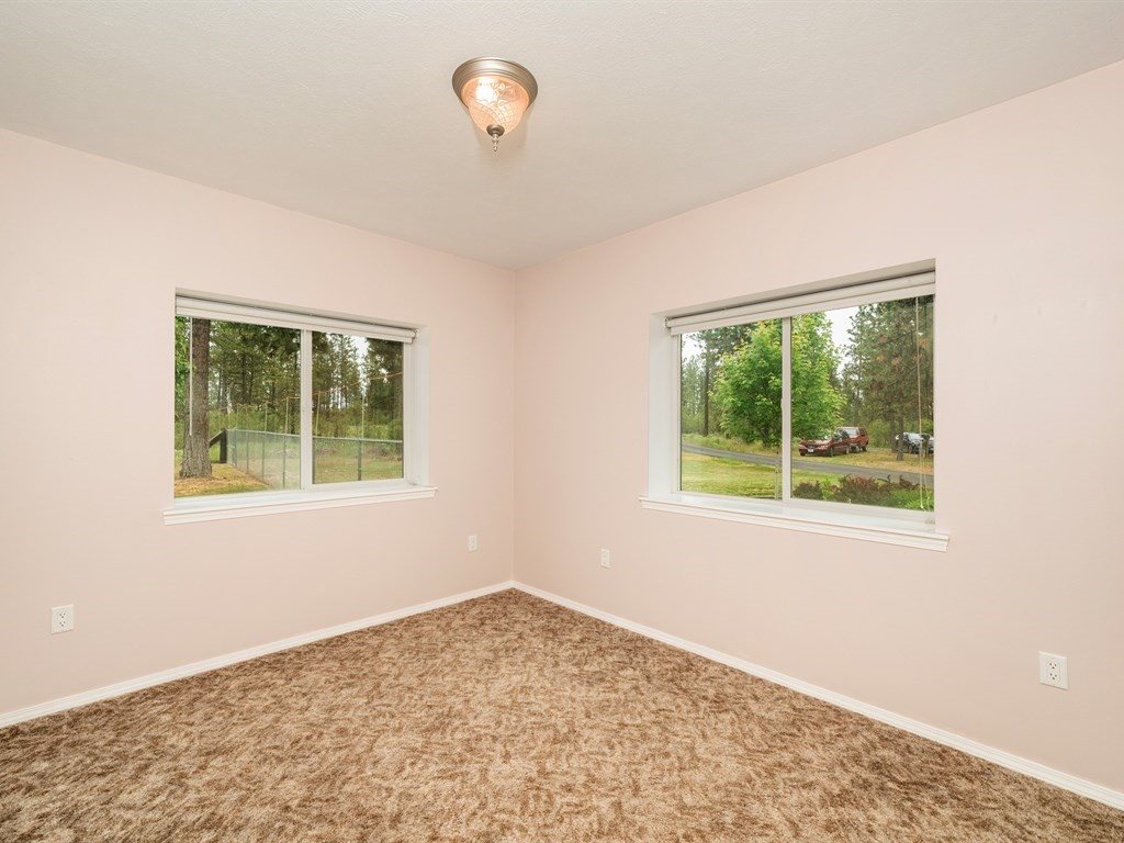 222 West Cameron Road Spangle, WA 99031 - Photo 11 of 20