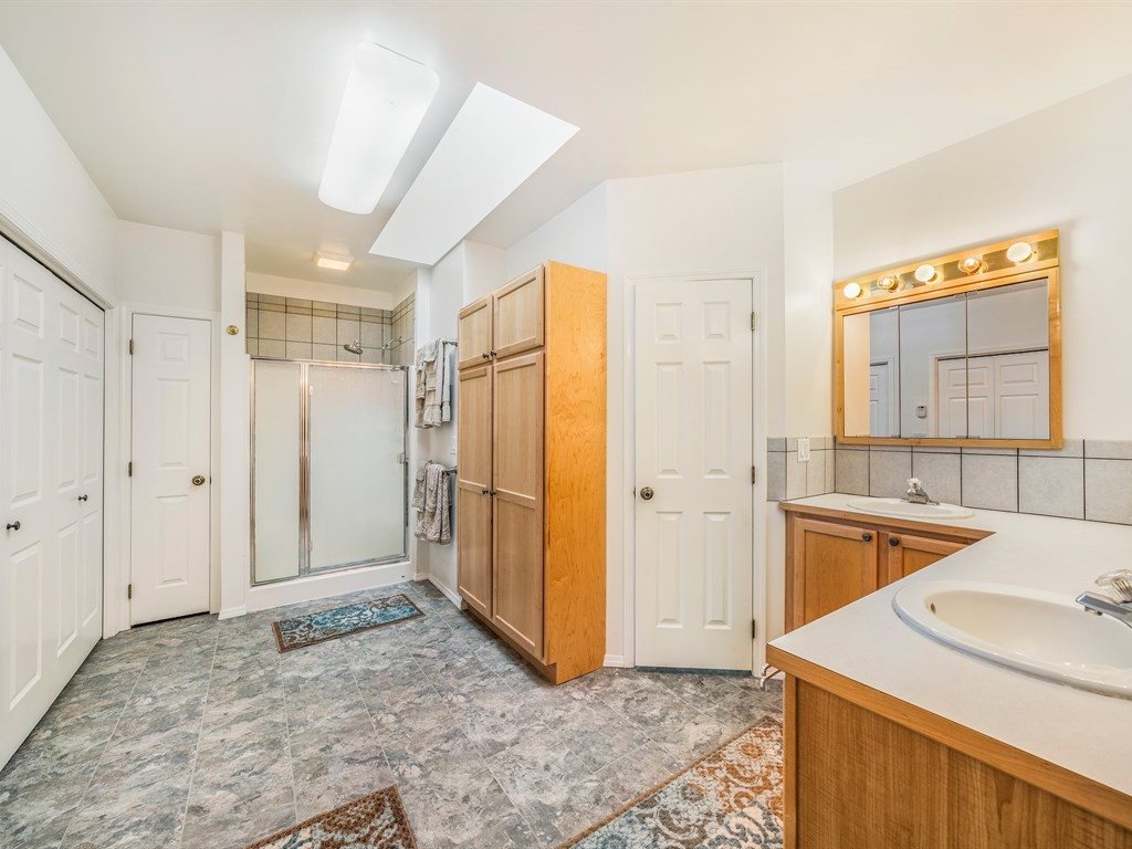 222 West Cameron Road Spangle, WA 99031 - Photo 10 of 20