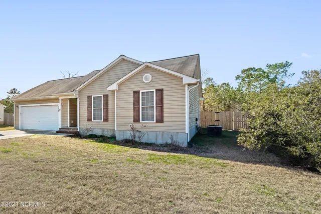 $1,695 | 110 Gregory Drive, Jacksonville, NC 28540