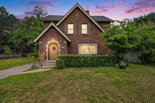 $450,000 | 2044 Godwin Avenue Southeast, Grand Rapids, MI 49507