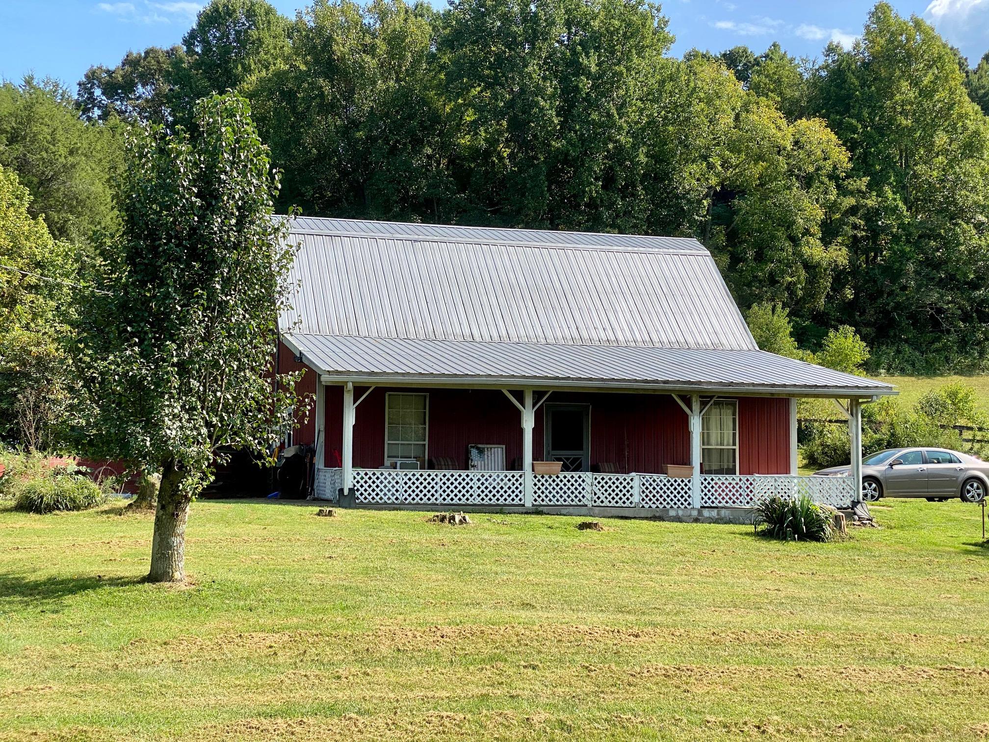 1072 Old Baxter Road Fall Branch, TN 37656 - Photo 2 of 19 IMG_0368
