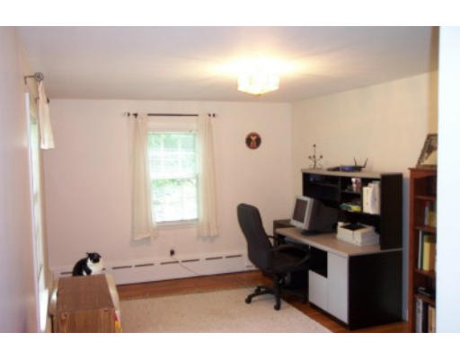 30 Cherry Road Framingham, MA 01701 - Photo 5 of 16