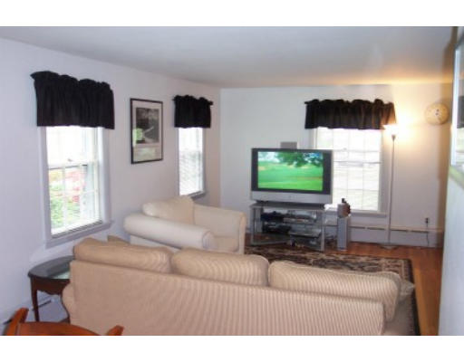 30 Cherry Road Framingham, MA 01701 - Photo 6 of 16