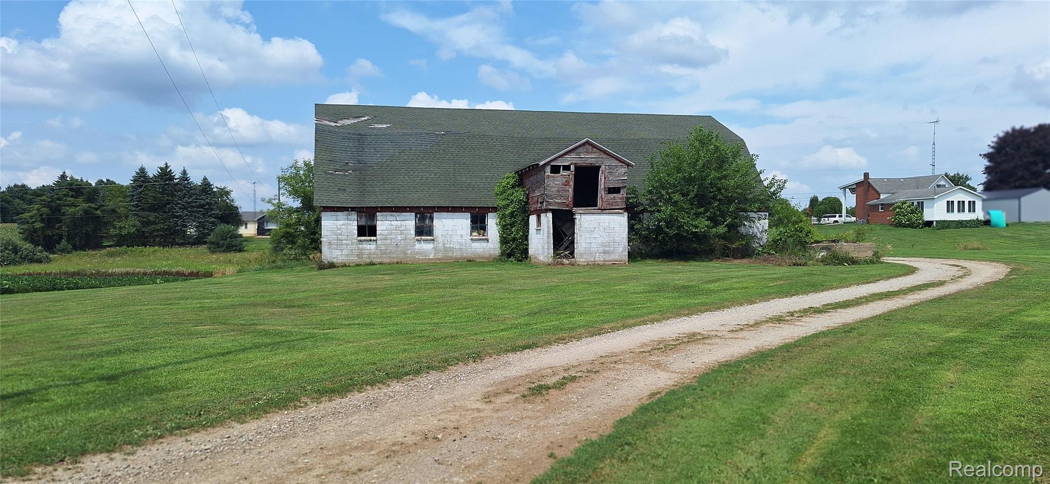 10374 Wilson Road Otisville, MI 48463 - Photo 82 of 99 20250730_145100.jpg