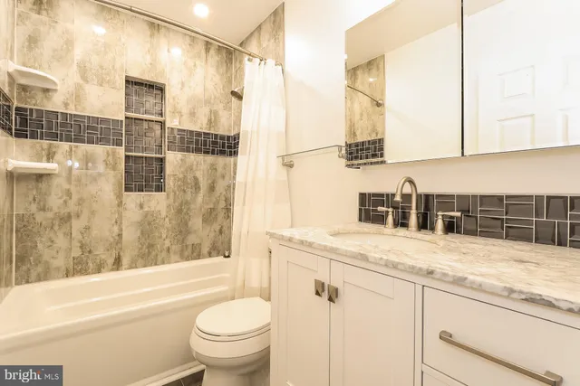 $3,200 | 117 Schoolhouse Terrace, Mount Laurel, NJ 08054