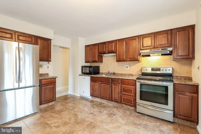 $3,200 | 117 Schoolhouse Terrace, Mount Laurel, NJ 08054