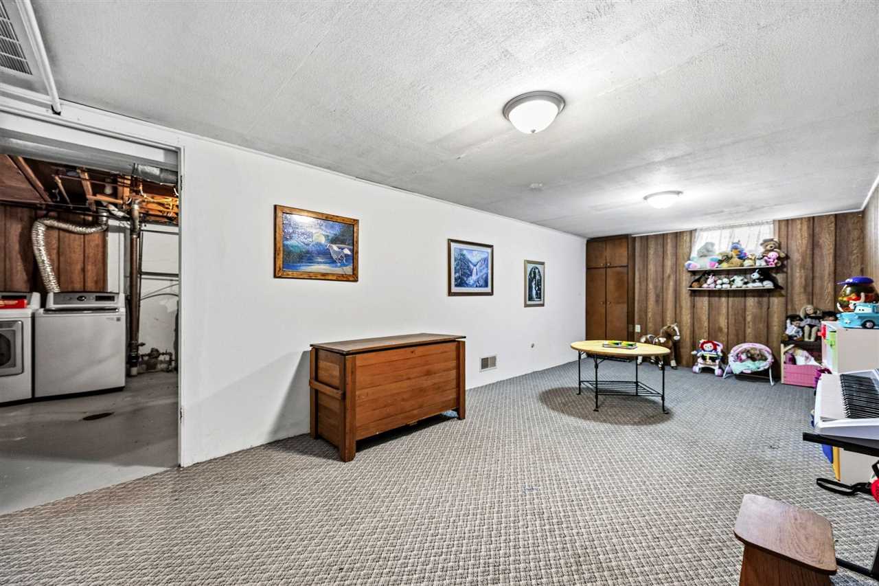 148 Delhi Road Manchester, IA 52057 - Photo 22 of 36 Gallery Image 22
