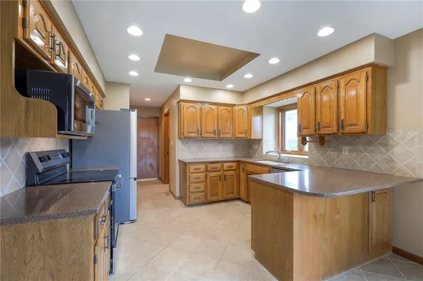 $349,900 | 2800 Mohican Avenue, Independence, MO 64057