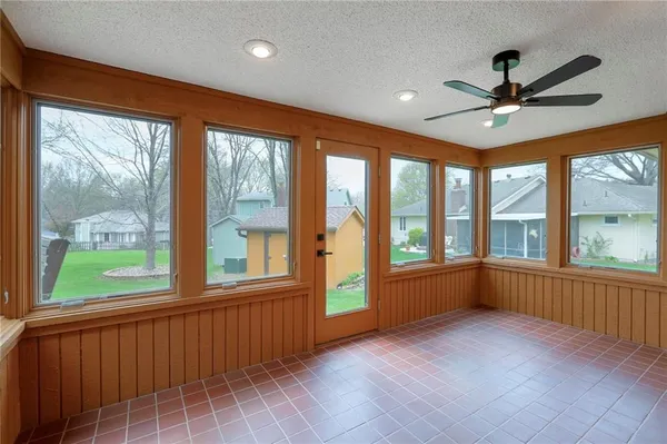 $349,900 | 2800 Mohican Avenue, Independence, MO 64057
