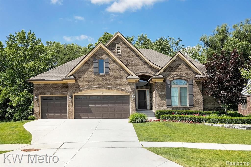 3795 Somerset Circle Rochester Hills, MI 48309 - Photo 1 of 43