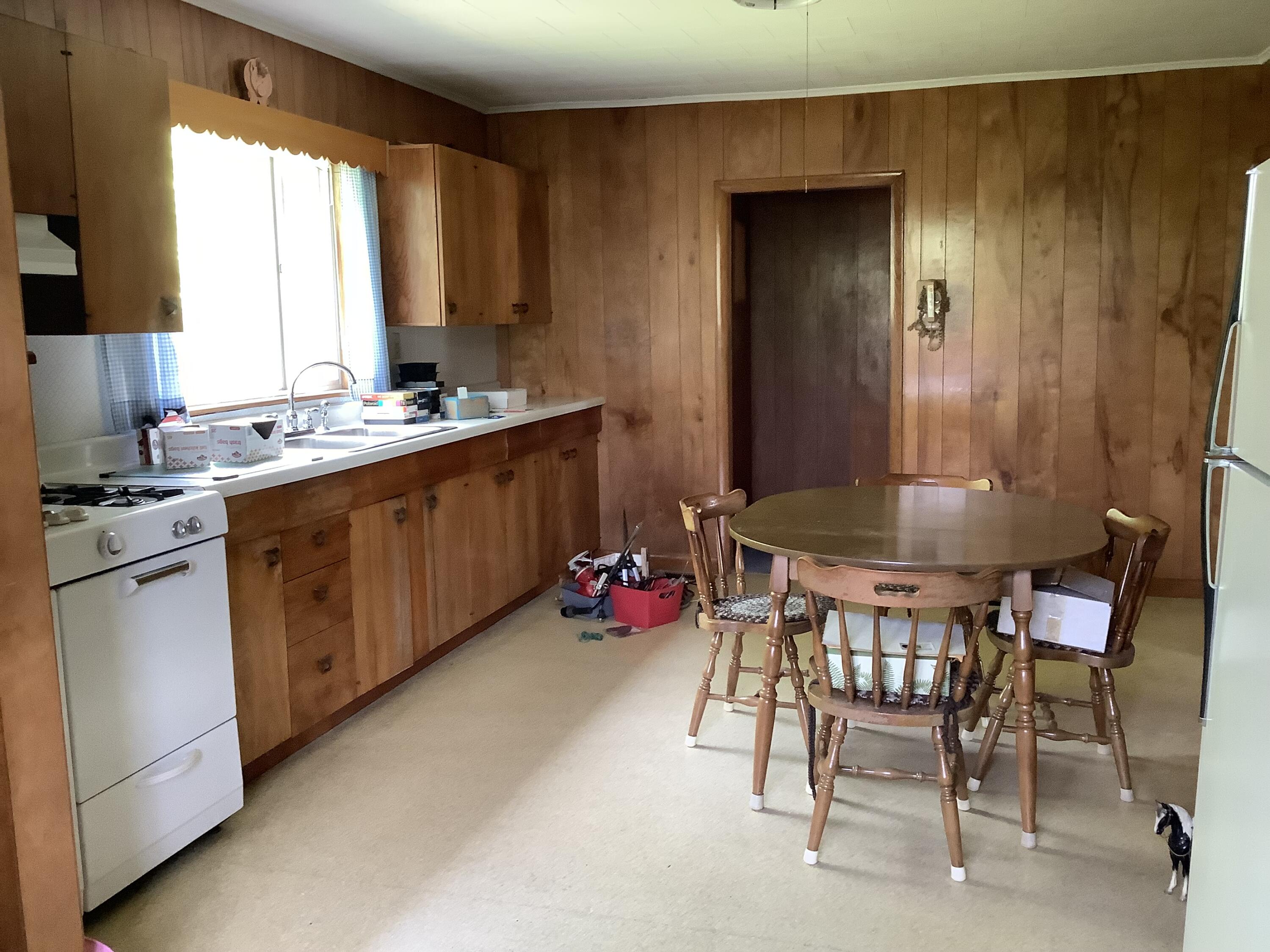 652 Fort Fairfield Road Caribou, ME 04736 - Photo 4 of 29 IMG_1909