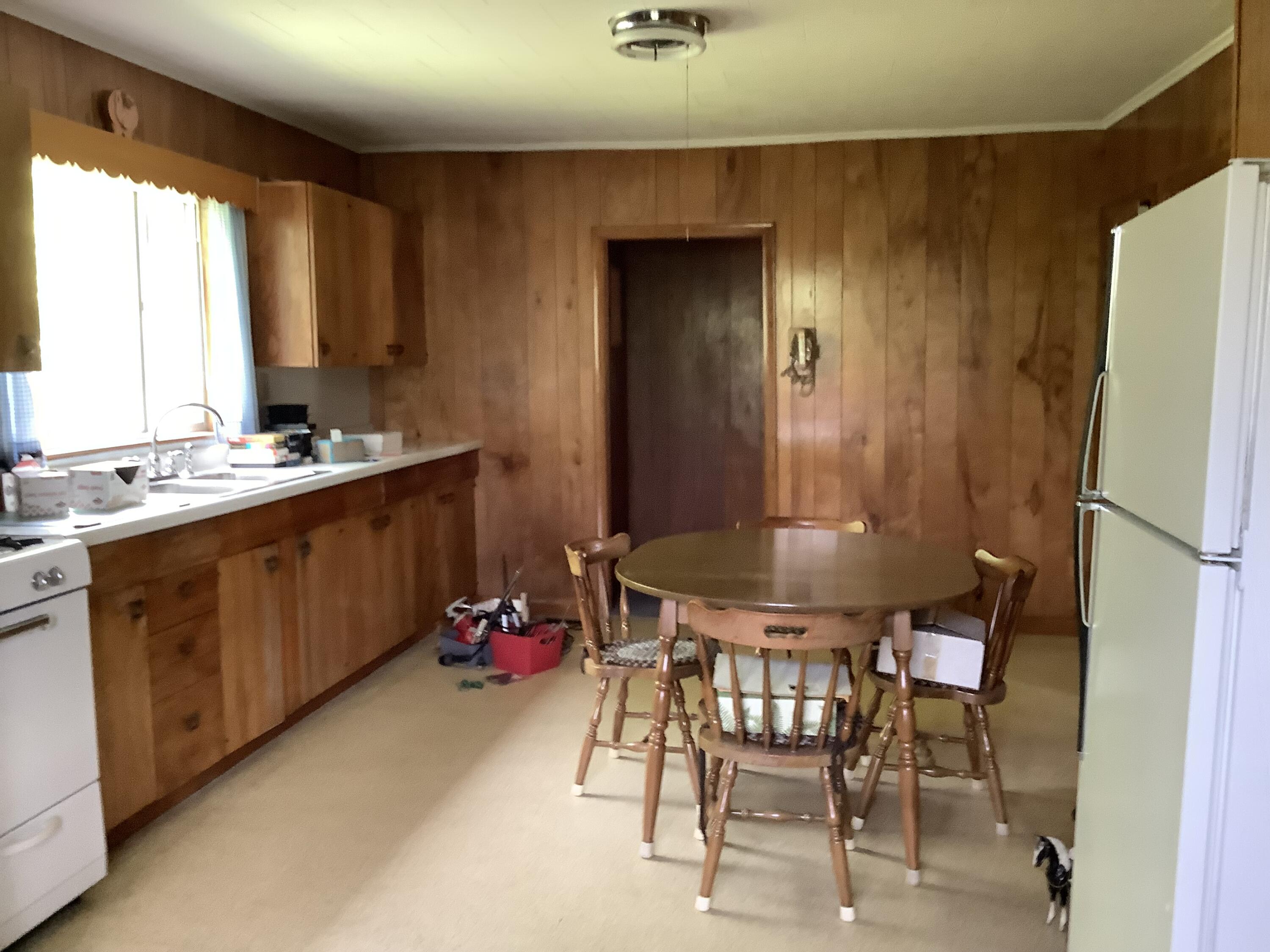 652 Fort Fairfield Road Caribou, ME 04736 - Photo 5 of 29 IMG_1910