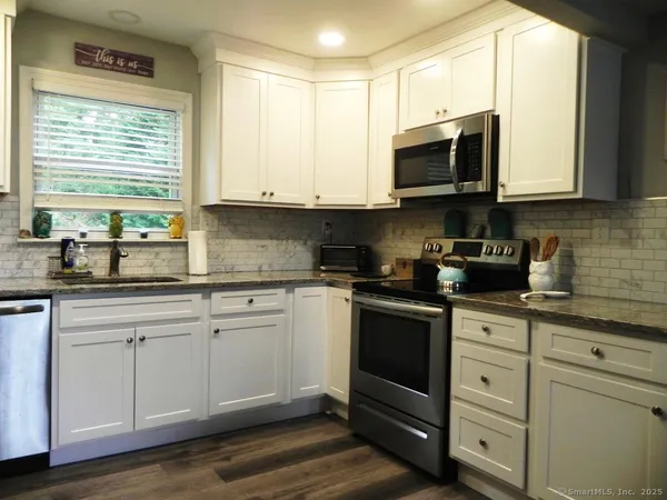 $600,000 | 47 Valley View Lane, New Milford, CT 06776