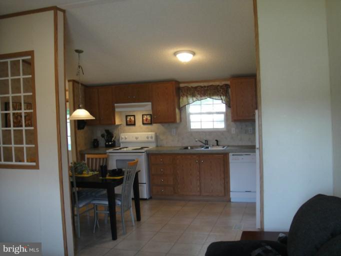 16840 Henderson Road, Unit 128 Henderson, MD 21640 - Photo 6 of 23 Kitchen