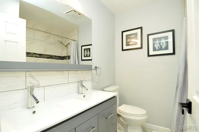 $349,900 | 6968 Lansdowne Avenue, St. Louis, MO 63109