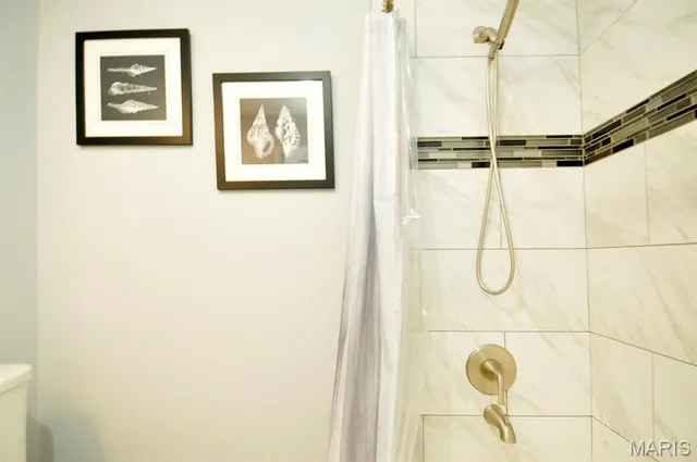 $349,900 | 6968 Lansdowne Avenue, St. Louis, MO 63109