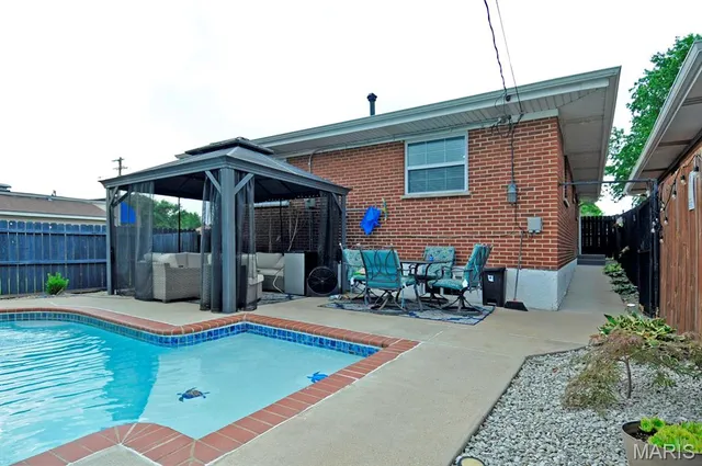 $349,900 | 6968 Lansdowne Avenue, St. Louis, MO 63109