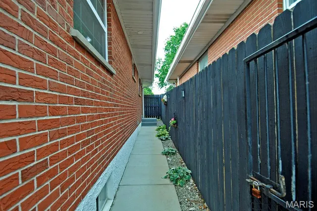 $349,900 | 6968 Lansdowne Avenue, St. Louis, MO 63109