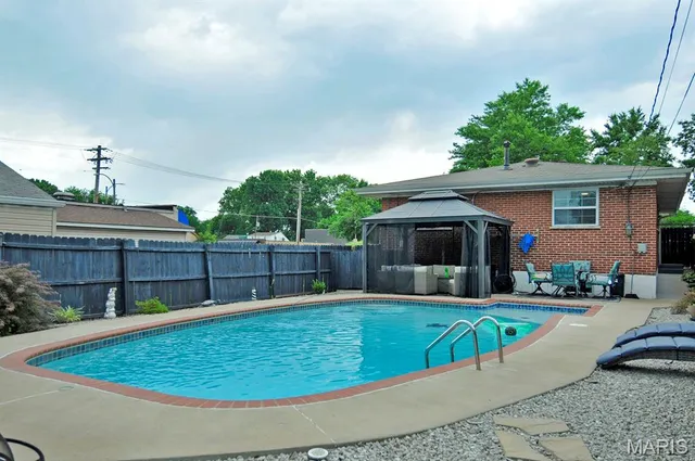 $349,900 | 6968 Lansdowne Avenue, St. Louis, MO 63109