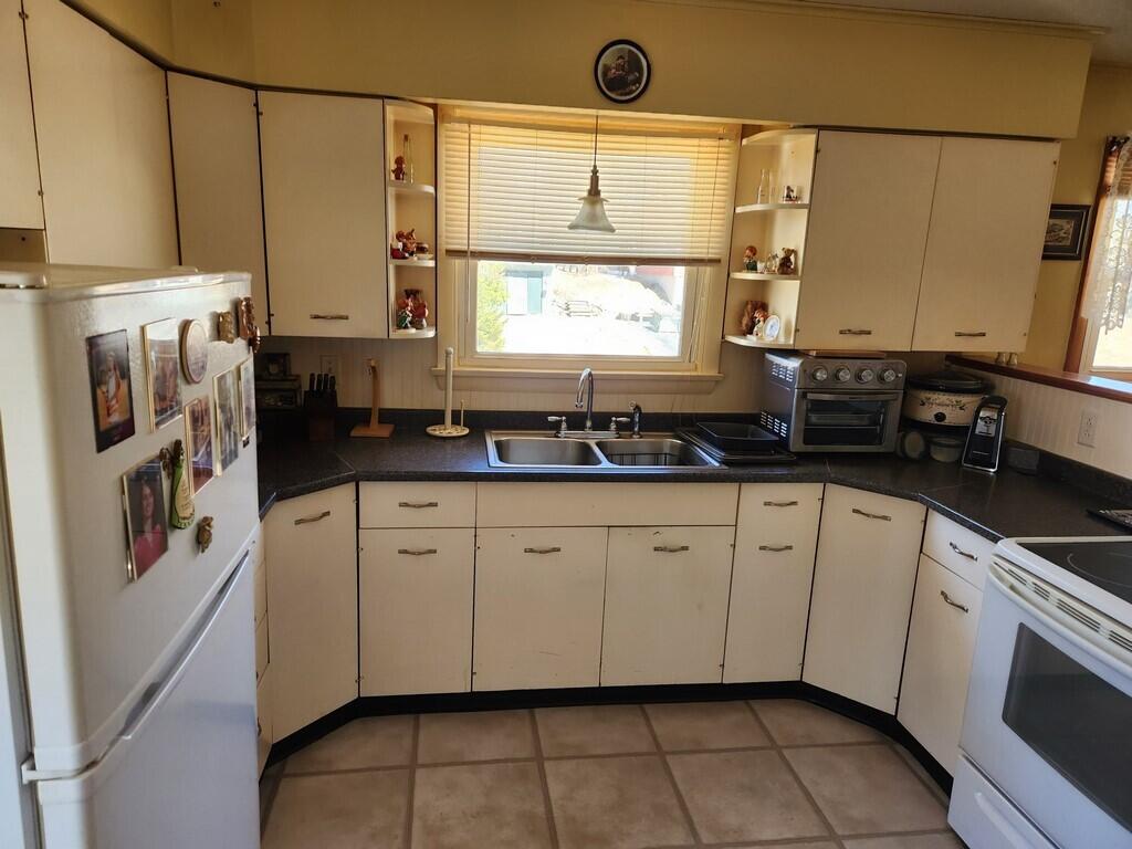 18 Pleasant Street Millinocket, ME 04462 - Photo 4 of 22 20230410_115803_resized_1 (Copy)