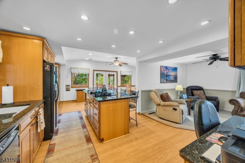 1038 Centre Street Raritan, NJ 08869 - Photo 13 of 30