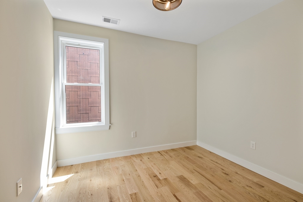 275 Webster Street, Unit 3 Boston, MA 02128 - Photo 8 of 14