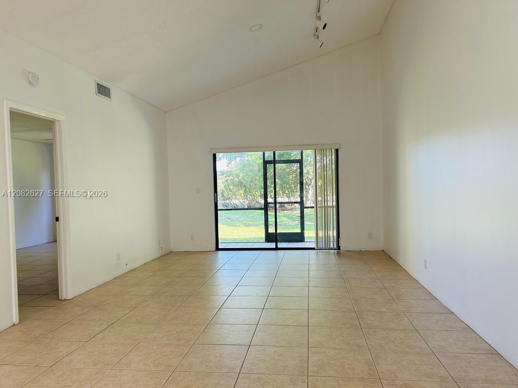611 Racquet Club Road, Unit 1 Weston, FL 33326 - Photo 13 of 19 Gallery Image 13