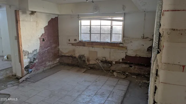 $180,000 | 784 West Central Avenue, Coolidge, AZ 85128