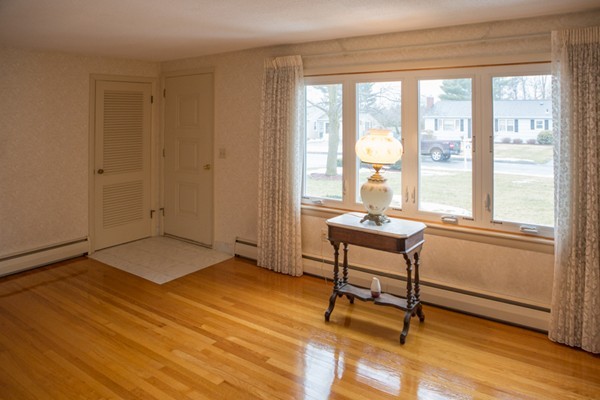 23 Covel Street Springfield, MA 01128 - Photo 12 of 25