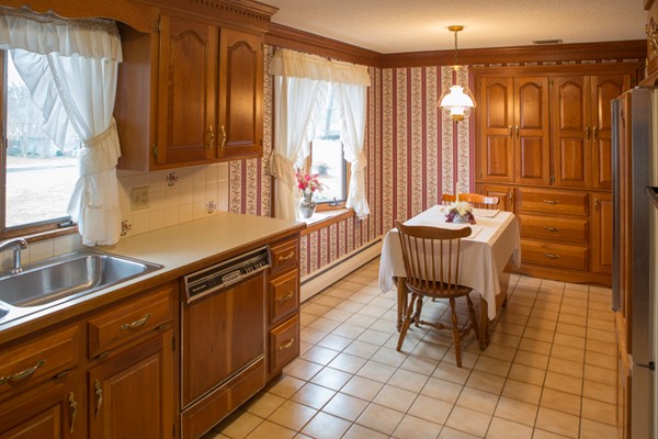 23 Covel Street Springfield, MA 01128 - Photo 6 of 25