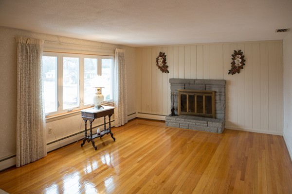 23 Covel Street Springfield, MA 01128 - Photo 10 of 25